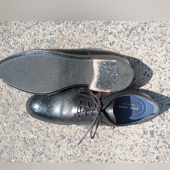 Cole Haan black leather men oxfords (EUC) main image 7